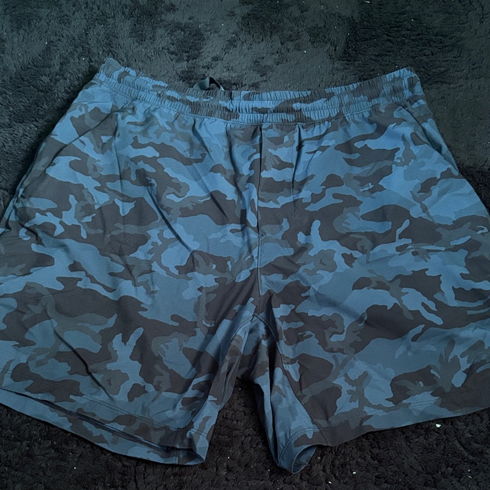 lululemon athletica Men's Navy and Black Camo Athletic Shorts